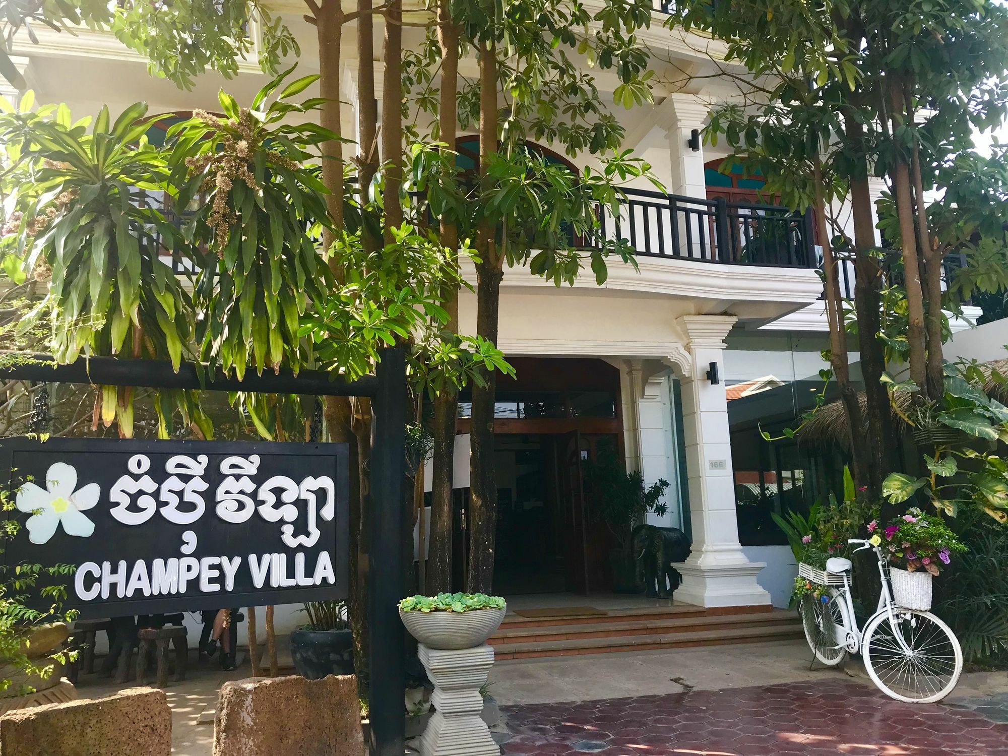 Champey Villa Siem Reap Exteriör bild
